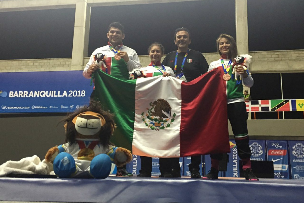 Logran luchadores tres medallas en Barranquilla 