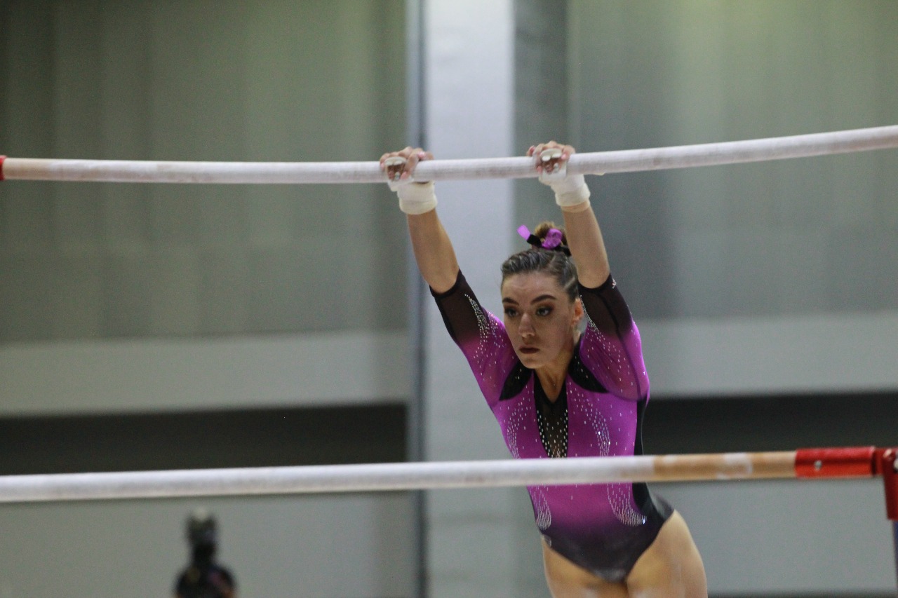 Oro, plata y bronce en pruebas de gimnasia 